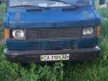 Мерседес T1 1988 у Вінниці на Automoto.ua Синій Мерседес T1, об'ємом двигуна 0 л та пробігом 123 тис. км за 1500 $, фото 1 на Automoto.ua