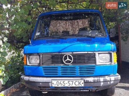 Мерседес T1 1990 в Кременчуге на Automoto.ua Синий Мерседес T1, объемом двигателя 2.4 л и пробегом 275 тыс. км за 3000 $, фото 1 на Automoto.ua