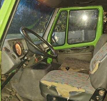 Зеленый Мерседес T1, объемом двигателя 2.9 л и пробегом 450 тыс. км за 3500 $, фото 10 на Automoto.ua