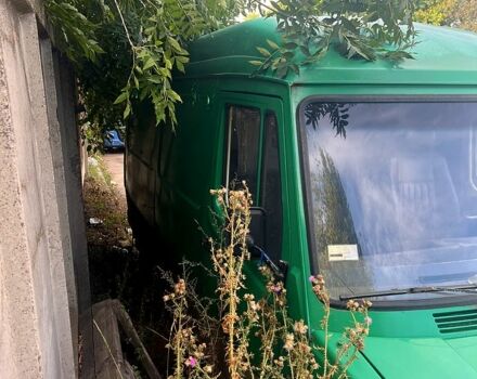 Зелений Мерседес T1, об'ємом двигуна 2.4 л та пробігом 0 тис. км за 2000 $, фото 2 на Automoto.ua