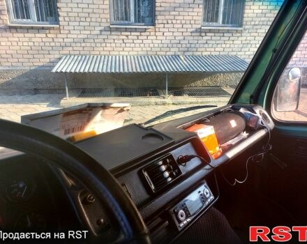 Зеленый Мерседес T1, объемом двигателя 2.4 л и пробегом 506 тыс. км за 1700 $, фото 6 на Automoto.ua