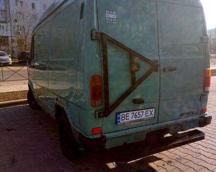 Зелений Мерседес T1, об'ємом двигуна 2.4 л та пробігом 506 тис. км за 1700 $, фото 2 на Automoto.ua