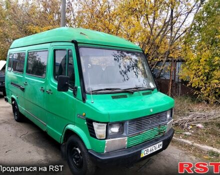Зеленый Мерседес T1, объемом двигателя 2.3 л и пробегом 321 тыс. км за 1200 $, фото 1 на Automoto.ua