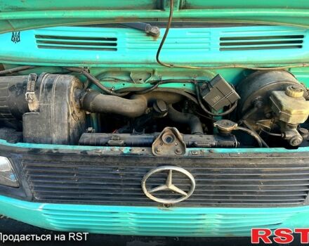 Зелений Мерседес T1, об'ємом двигуна 2.3 л та пробігом 316 тис. км за 3100 $, фото 3 на Automoto.ua