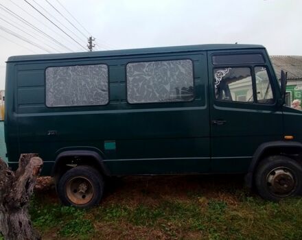 Зеленый Мерседес T1, объемом двигателя 4 л и пробегом 400 тыс. км за 3100 $, фото 6 на Automoto.ua