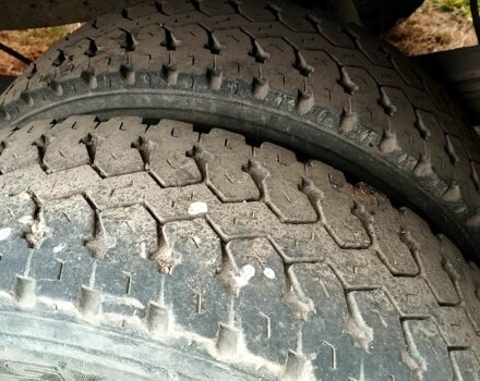 Зеленый Мерседес T1, объемом двигателя 4 л и пробегом 400 тыс. км за 3100 $, фото 1 на Automoto.ua