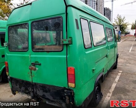 Зелений Мерседес T1, об'ємом двигуна 2.3 л та пробігом 325 тис. км за 850 $, фото 2 на Automoto.ua