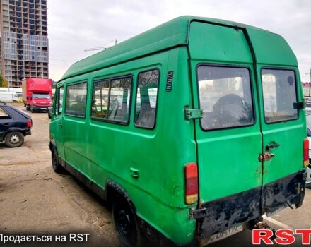 Зелений Мерседес T1, об'ємом двигуна 2.3 л та пробігом 325 тис. км за 850 $, фото 3 на Automoto.ua