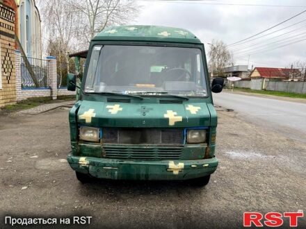 Мерседес T1 1994 в Днепре (Днепропетровске) на Automoto.ua Зеленый Мерседес T1, объемом двигателя 2.3 л и пробегом 550 тыс. км за 1400 $, фото 1 на Automoto.ua