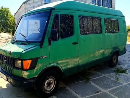 Мерседес T1 1994 в Каменское - Днепродзержинск на Automoto.ua Зеленый Мерседес T1, объемом двигателя 2.3 л и пробегом 0 тыс. км за 1500 $, фото 1 на Automoto.ua