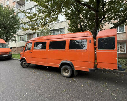 Помаранчевий Мерседес T1, об'ємом двигуна 2.9 л та пробігом 700 тис. км за 2200 $, фото 1 на Automoto.ua