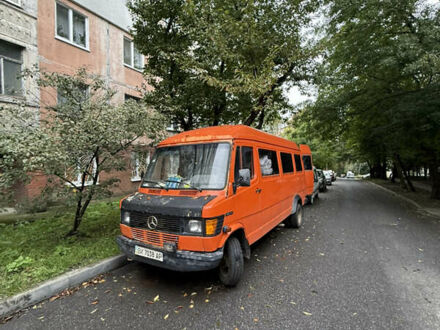 Мерседес T1 1993 в Хмельницком на Automoto.ua Оранжевый Мерседес T1, объемом двигателя 2.9 л и пробегом 700 тыс. км за 2200 $, фото 1 на Automoto.ua