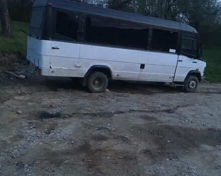 Мерседес T2 609 пасс, объемом двигателя 0 л и пробегом 2 тыс. км за 4000 $, фото 4 на Automoto.ua