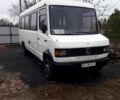 Белый Мерседес T2, объемом двигателя 4 л и пробегом 300 тыс. км за 5000 $, фото 1 на Automoto.ua