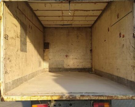 Білий Мерседес T2, об'ємом двигуна 4 л та пробігом 120 тис. км за 2500 $, фото 7 на Automoto.ua