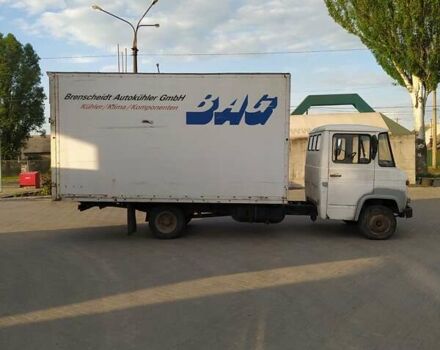 Білий Мерседес T2, об'ємом двигуна 4 л та пробігом 120 тис. км за 2500 $, фото 3 на Automoto.ua