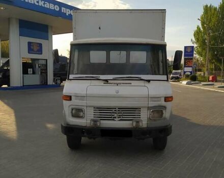 Білий Мерседес T2, об'ємом двигуна 4 л та пробігом 120 тис. км за 2500 $, фото 1 на Automoto.ua