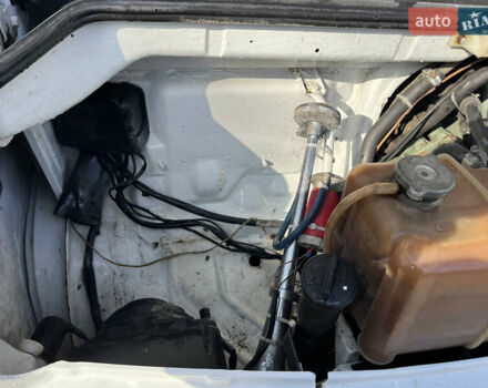 Мерседес T2 1991 в Хмельницком на Automoto.ua Белый Мерседес T2, объемом двигателя 3.97 л и пробегом 750 тыс. км за 9800 $, фото 14 на Automoto.ua