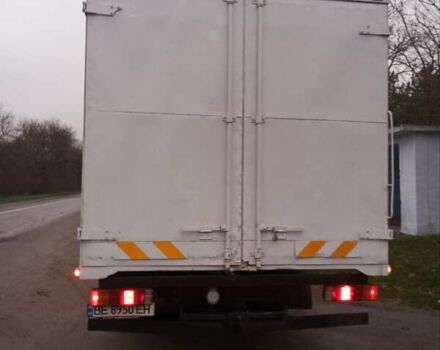 Белый Мерседес T2, объемом двигателя 5.96 л и пробегом 300 тыс. км за 10100 $, фото 5 на Automoto.ua