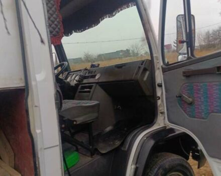 Белый Мерседес T2, объемом двигателя 3.97 л и пробегом 350 тыс. км за 6999 $, фото 8 на Automoto.ua