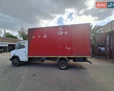 Белый Мерседес T2, объемом двигателя 4 л и пробегом 411 тыс. км за 5500 $, фото 1 на Automoto.ua