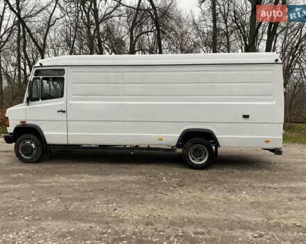 Белый Мерседес T2, объемом двигателя 3.97 л и пробегом 550 тыс. км за 6800 $, фото 4 на Automoto.ua