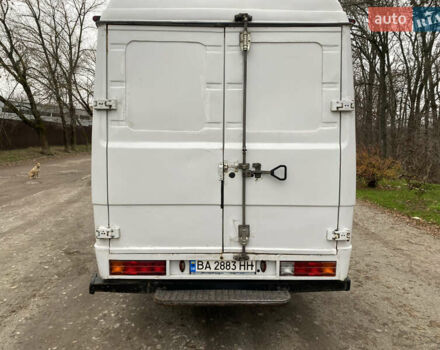 Белый Мерседес T2, объемом двигателя 3.97 л и пробегом 550 тыс. км за 6800 $, фото 3 на Automoto.ua