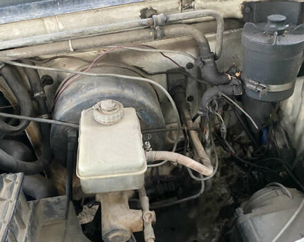 Белый Мерседес T2, объемом двигателя 3.97 л и пробегом 300 тыс. км за 2500 $, фото 4 на Automoto.ua