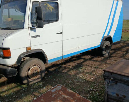 Білий Мерседес T2, об'ємом двигуна 3.97 л та пробігом 100 тис. км за 4600 $, фото 2 на Automoto.ua