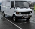 Белый Мерседес T2, объемом двигателя 3 л и пробегом 200 тыс. км за 2800 $, фото 1 на Automoto.ua