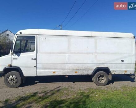 Белый Мерседес T2, объемом двигателя 4 л и пробегом 350 тыс. км за 5400 $, фото 1 на Automoto.ua