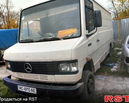 Белый Мерседес T2, объемом двигателя 2.3 л и пробегом 555 тыс. км за 2000 $, фото 1 на Automoto.ua