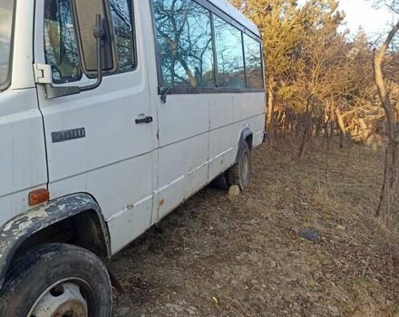 Белый Мерседес T2, объемом двигателя 4 л и пробегом 7 тыс. км за 2700 $, фото 5 на Automoto.ua