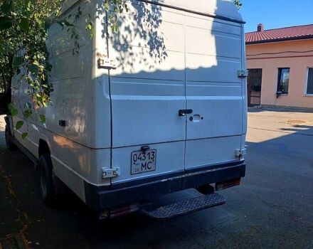 Белый Мерседес T2, объемом двигателя 4 л и пробегом 400 тыс. км за 5200 $, фото 2 на Automoto.ua