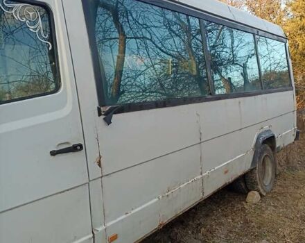 Белый Мерседес T2, объемом двигателя 4 л и пробегом 7 тыс. км за 2700 $, фото 2 на Automoto.ua