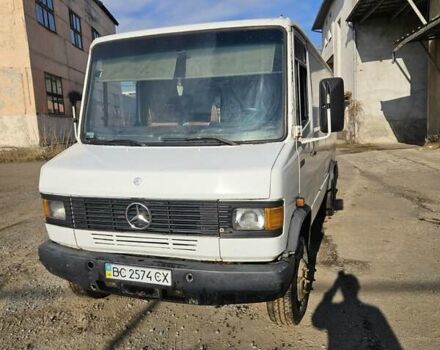 Белый Мерседес T2, объемом двигателя 3.97 л и пробегом 500 тыс. км за 5500 $, фото 5 на Automoto.ua