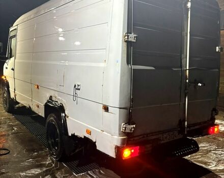 Белый Мерседес T2, объемом двигателя 4 л и пробегом 0 тыс. км за 3000 $, фото 9 на Automoto.ua