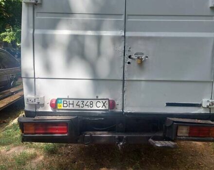 Белый Мерседес T2, объемом двигателя 4 л и пробегом 350 тыс. км за 5000 $, фото 1 на Automoto.ua