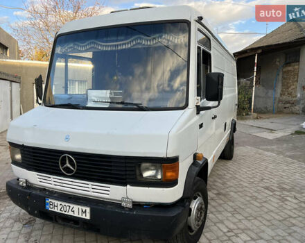 Мерседес T2 1996 в Белгород-Днестровском на Automoto.ua Белый Мерседес T2, объемом двигателя 3.97 л и пробегом 893 тыс. км за 7500 $, фото 3 на Automoto.ua