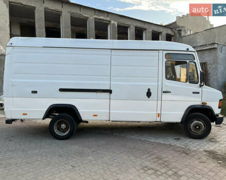 Мерседес T2 1996 в Белгород-Днестровском на Automoto.ua Белый Мерседес T2, объемом двигателя 3.97 л и пробегом 893 тыс. км за 7500 $, фото 5 на Automoto.ua