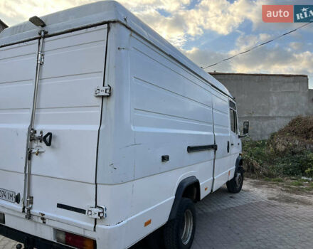 Мерседес T2 1996 в Белгород-Днестровском на Automoto.ua Белый Мерседес T2, объемом двигателя 3.97 л и пробегом 893 тыс. км за 7500 $, фото 4 на Automoto.ua