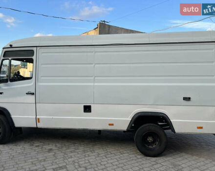 Мерседес T2 1996 в Белгород-Днестровском на Automoto.ua Белый Мерседес T2, объемом двигателя 3.97 л и пробегом 893 тыс. км за 7500 $, фото 7 на Automoto.ua