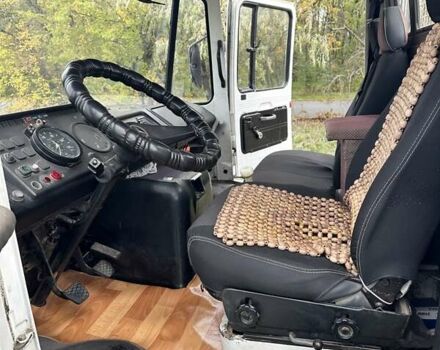 Белый Мерседес T2, объемом двигателя 3.78 л и пробегом 50 тыс. км за 6200 $, фото 10 на Automoto.ua