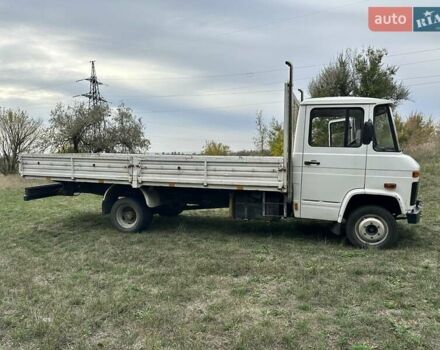 Белый Мерседес T2, объемом двигателя 3.78 л и пробегом 50 тыс. км за 6200 $, фото 3 на Automoto.ua