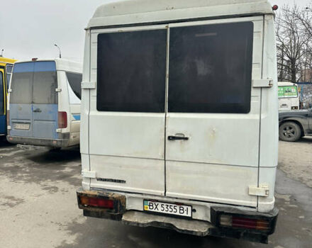 Белый Мерседес T2, объемом двигателя 3.97 л и пробегом 5 тыс. км за 4500 $, фото 4 на Automoto.ua