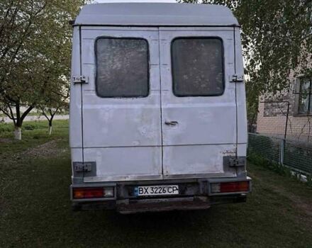 Белый Мерседес T2, объемом двигателя 4 л и пробегом 8 тыс. км за 3350 $, фото 10 на Automoto.ua