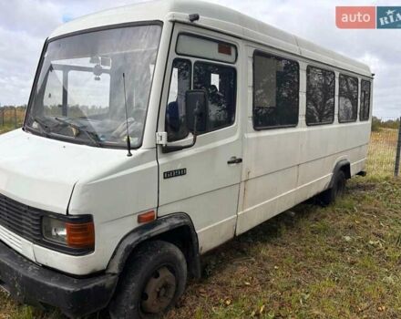 Белый Мерседес T2, объемом двигателя 4 л и пробегом 862 тыс. км за 4000 $, фото 5 на Automoto.ua