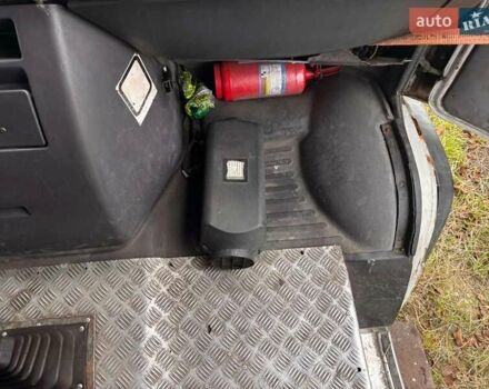 Белый Мерседес T2, объемом двигателя 4 л и пробегом 862 тыс. км за 4000 $, фото 15 на Automoto.ua