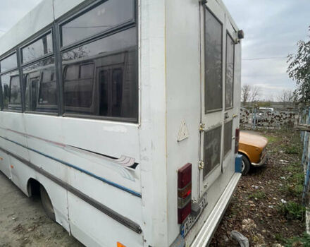 Белый Мерседес T2, объемом двигателя 3.97 л и пробегом 500 тыс. км за 4000 $, фото 5 на Automoto.ua