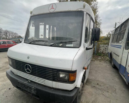 Белый Мерседес T2, объемом двигателя 3.97 л и пробегом 500 тыс. км за 4000 $, фото 2 на Automoto.ua